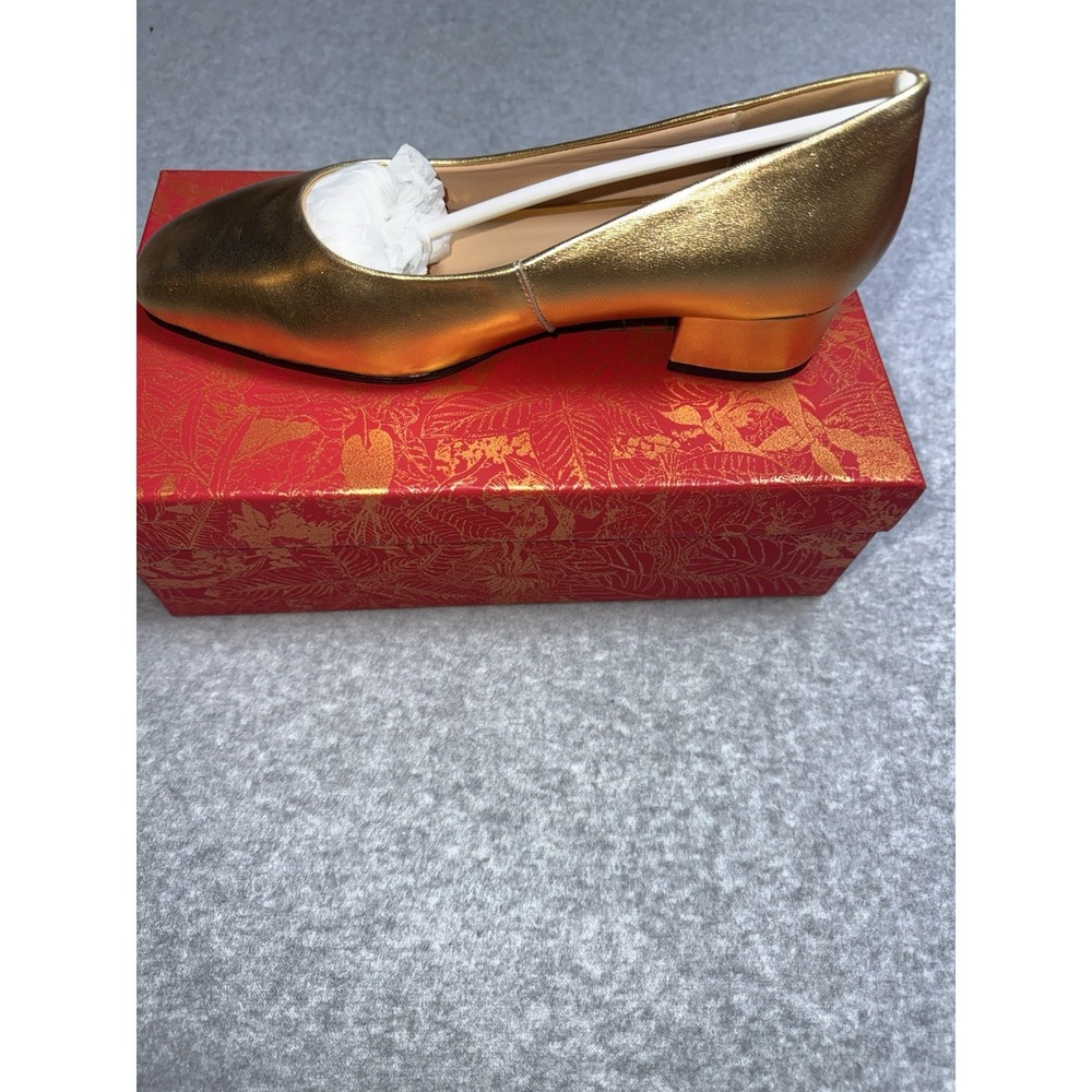 Women's Gold Metallic Round Toe Low Block Heel Pumps – Size 9.5 - Picture 4 of 9